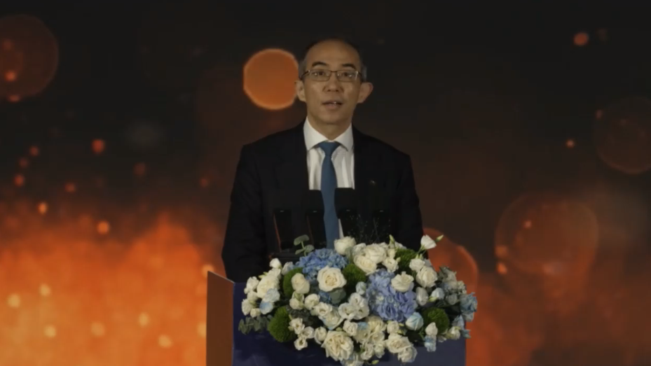 ���dͨӍ��������ꖣ���(g��u)��оƬ���㷨���ܘ�(g��u)�������˜ʵĶ˵���AI����